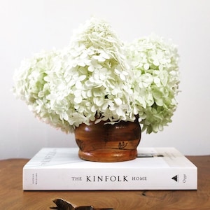 vintage | mcm wood floral etched planter
