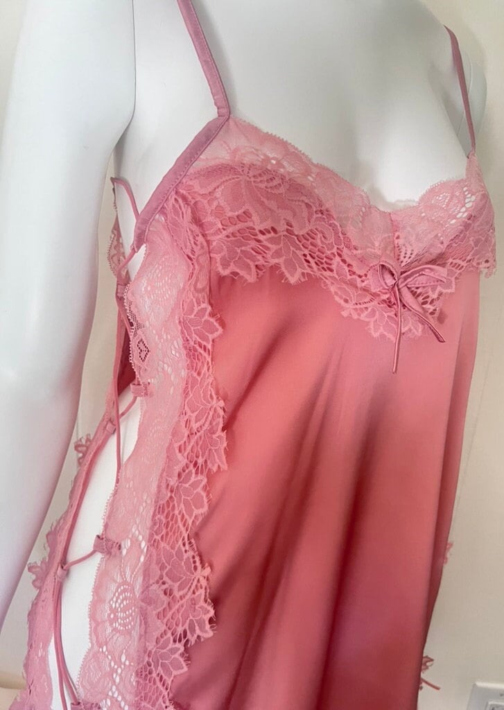 Lace gown lingerie hotsell