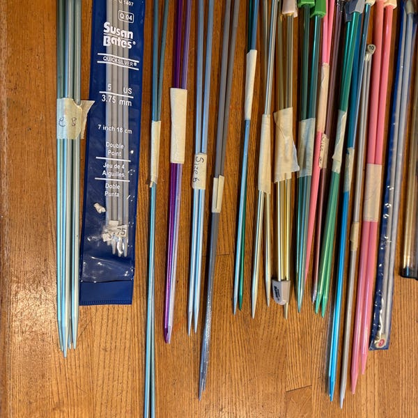 Lot Stricknadeln 22 Paar. Aluminium und Holz. Einzel & Doppelspitze. Hero Quicksilver Mehr.