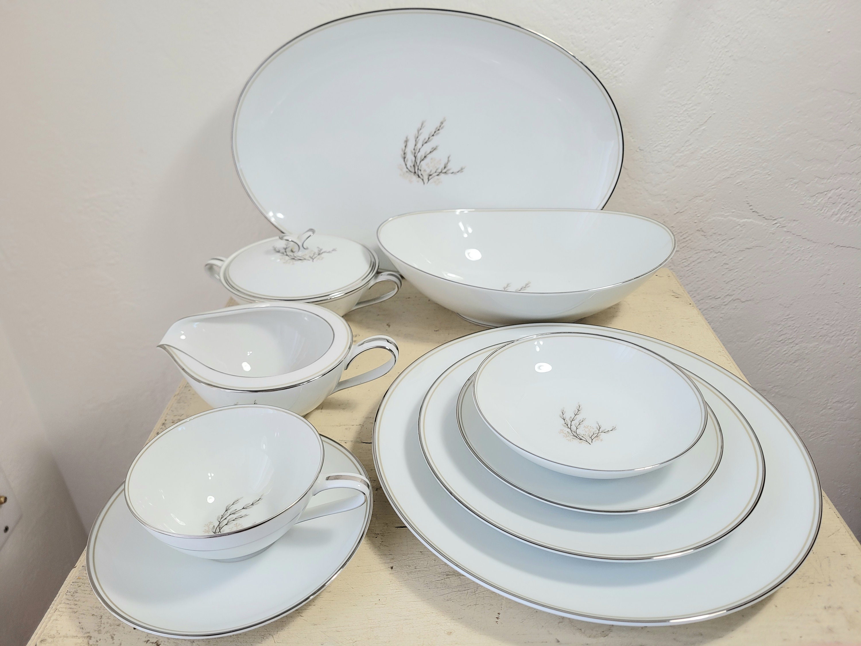 Jantar para 2 pessoas com 6 peças, porcelana Noritake - Brunswick Platinum  4364