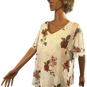 Size 16 blouse, quarter sleeve.