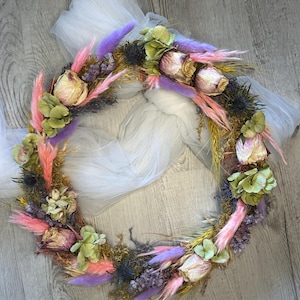 Trockenblumenkranz  Frühlingskranz , Sommerkranz  , Wreath , Türkranz in Pastellfarben , getrocknete Blumen , Romantischer Kranz .