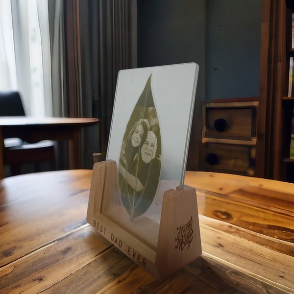 Amfyn Custom Engraved Leaf Art – Personalized Portrait on Natural Leaf main image 0