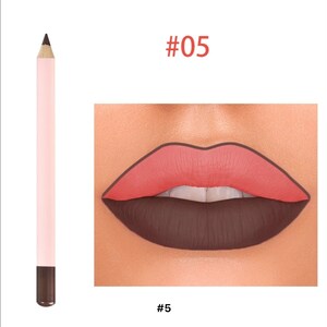 Lip Liner / Deep Brown / Creamy Lip Liner