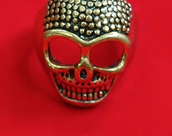 Anillo de protección poco común que destruye la energía negativa, bendice y protege contra la buena suerte. El más poderoso y divino.