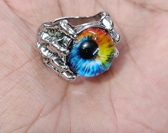 Anillo de protección poco común que destruye la energía negativa, bendice y protege contra la buena suerte. El más poderoso y divino.