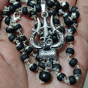 Prawdziwy hinduski Aghori Lord Shiva potężny wisiorek -21 mantryczny błogosławiony talizman om