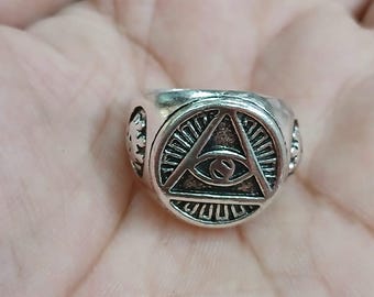 Anillo de protección raro que destruye la energía negativa, bendice y protege contra la buena suerte. El más poderoso y divino.