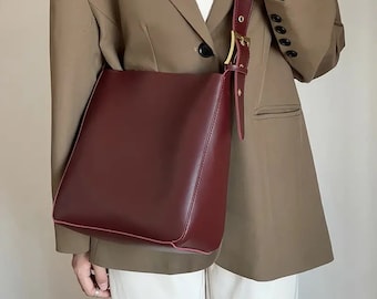 Minimalist Leather Shoulder Bag | Multiple Colors | Crossbody Purse, Crossbody Bag, Handbag, Purse, Women's Purse, Women's Bag