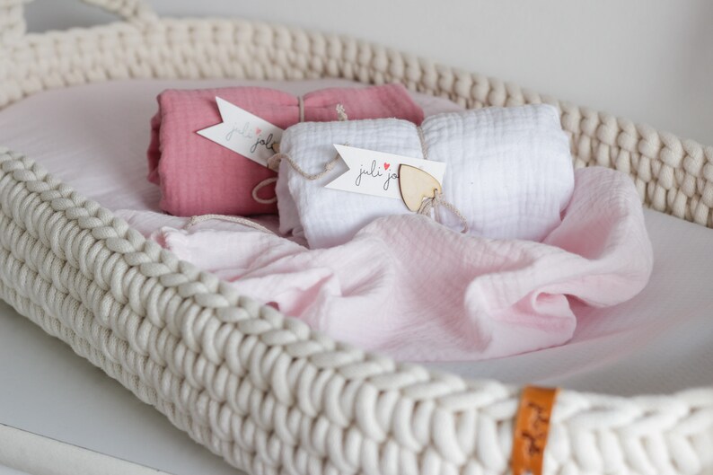Gift Box for Newborn Girl, SET of 3 Fitted Sheets and Baby Welcome Tag in Crochet Basket, Moses Basket Sheets, Baby Shower Gift, Newborn Gift, Mom to be Gift, New Parents Gift, Newborn Gift Basket, Baby Bassinet Sheets Set, Baby Oval Crib Sheets