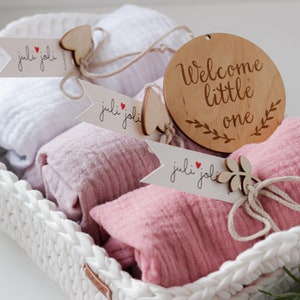 Set of 3 Muslin Fitted Sheets with Baby Welcome Tag in Crocheted Basket, Baby Bassinet Oval Sheets Set, Baby Girl Shower Gift, Newborn Gift image 2