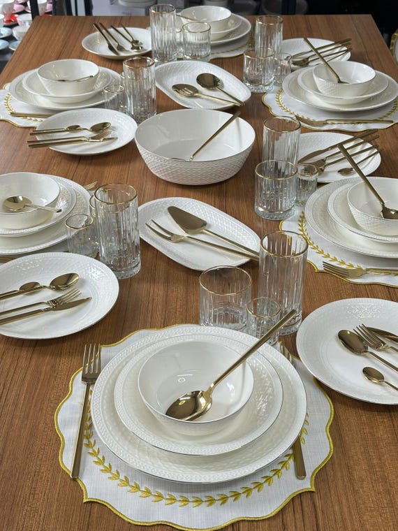 Porzellan Geschirr Set für 6 | Weiß, Goldrand, geprägte Textur