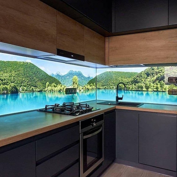 Custom Glass Backsplash | Backpainted Glass Panels | Printed Glass Wall Panels | Kitchen & Bathroom Splashback