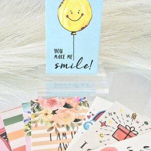 30 Inspirierende Zitat Karten mit Acryl-Aufsteller | Tägliche Motivation für den Schreibtisch | Aufmunterndes Geschenk | Positive Affirmationskarten