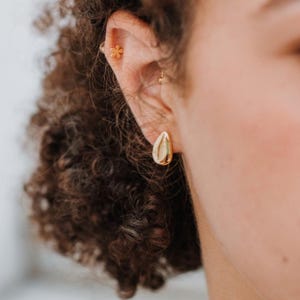 Gold Filled Teardrop Earrings, Gold Tear Shaped Earrings, Minimalist Gold Drop Stud Earrings, Modern Gold Studs, Chunky Teardrop Earrings