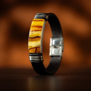 Handgjort armband i läder med mosaik från Baltic Amber, unisex-armband