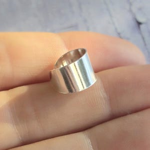 Silver Ear Cuff, Minimalist Wrap Ear Cuff, Adjustable Ear Jewellery, No Piercing Needed, Contemporary Design, Everyday Wear