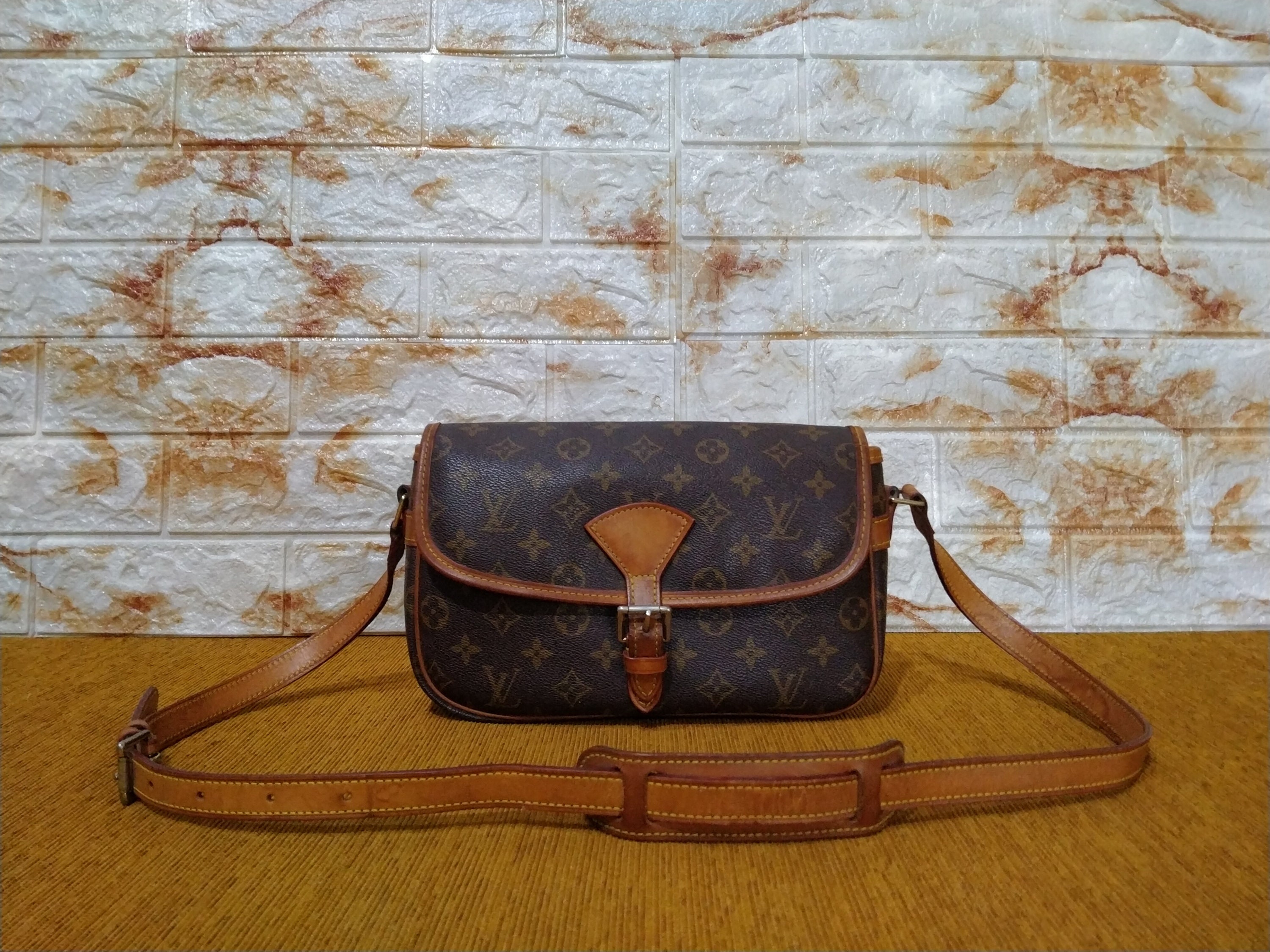 Vintage Louis Vuitton Crossbody 