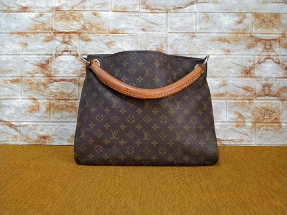 Pre-loved LOUIS VUITTON Artsy MM Classic Monogram Shoulder Bag PVC