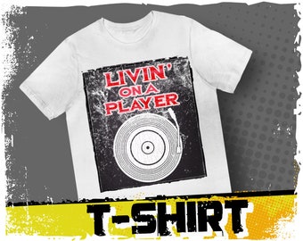 Vivre sur un T-shirt de joueur | T-shirt amateur de vinyle | Tee-shirt amateur de musique | T-shirt musicien | Cadeau pour musicien | Tee-shirt unisexe blanc