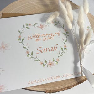 Personalisierte Glückwunschkarte "Blumenkranz Herz"/ mit Wunschnamen / Postkarte / Klappkarte / Willkommen / Baby