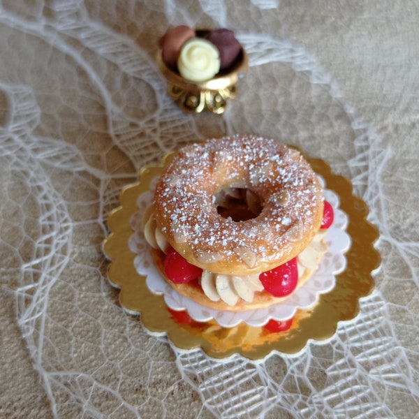 Miniature Paris-Brest, French pastry for miniature collectors, dollhouse.