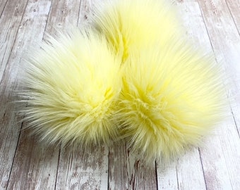 Butter Yellow Pom, Faux Fur Pom Poms, Faux Fur, Beanie Toppers, Fake Fur Pom, Pom Poms, Faux Fur Pom Poms for Hats, Luxury Faus Fur Pom