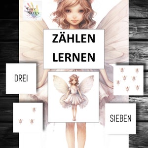 Puede incluir: Una ilustración de acuarela de un hada con alas, rodeada de hadas más pequeñas. La imagen incluye el texto "ZÄHLEN LERNEN" y las palabras "DREI" y "SIEBEN".