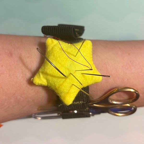 Adjustable Pincushion Bracelet / Wristband WITH Pockets — Wearable Pincushion — Handmade