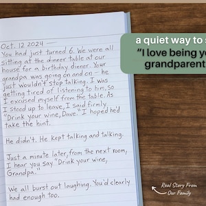 Peut inclure: Un cahier ouvert avec du texte manuscrit, dat&eacute; du 12 octobre 2024, relatant une histoire de famille. Une banni&egrave;re verte indique &laquo; J'aime &ecirc;tre votre grand-parent &raquo;. Le cahier est sur une surface en bois.