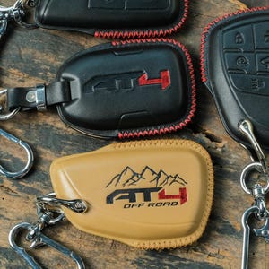 For GMC Sierra AT4 & Chevy 2022-2024 Leather Key Fob Case Yukon, Denali, Tahoe, Suburban, 1500 Pickup, Buick ENVISION S Avenir GMC Keychain