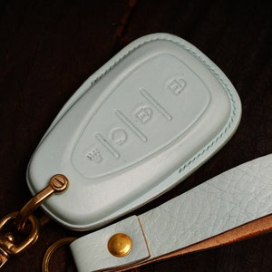 Cute Leather Key Fob Cover Case Chevrolet Chevy Traverse Trailblazer Blazer Camaro Bolt Cruze Equinox Malibu Sonic Spark Trax Volt cars Gift