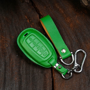 Personalization Leather Key Fob Cover for Hyundai Nexo Santa Fe Sonata Tucson  2019-2022 Elantra GT Kona Palisade Venue Veloster Embossing