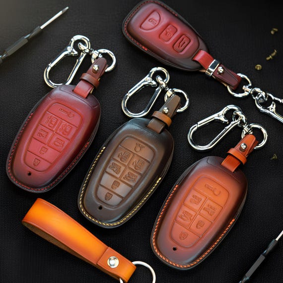 Hyundai Leather Key Fob Cover – Palisade, Tucson, Ioniq 5/6, Sonata, Nexo, Santa Fe – Handmade Custom Initials, 60 Colors