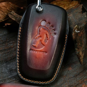 Ford Bronco 2023 Outer Banks, 3-4-5 Button Leather Key Fob Cover Base|Big Bend|Black Diamond Accessories, Personalized Gift for Him Birthday