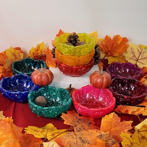Lotus Flower Shaped Resin Bowl