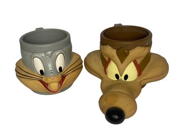 Vintage 1992 Looney Tunes Wile E. Coyote and Bugs Bunny 3D Mug Set