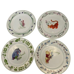 Disney Pooh Herb Dinner Plates Set of Four
