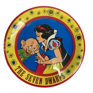 Vintage 1980&#39;s Disney Snow White and the Seven Dwarfs Small Party Plates 8 Pack