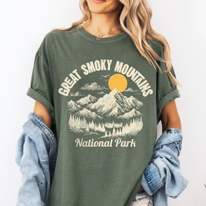 Great Smoky Mountains National Park T-shirt Unisex Garment-Dyed, Hiking Gift Tee, Camping Graphic Tee, Comfort Colors Oversized Shirt