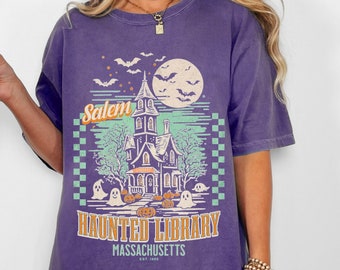 Bookish Halloween Shirt, Haunted Bibliothek T-Shirt, Comfort Colors® Tshirt, Buch-Liebhaber-Geschenk, Bibliothekar T-Shirt, Salem T-Shirt, gruselige Herbstbekleidung