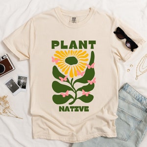 Plant Native Shirt, Abstract Flower Design T-shirt, Sustainable Gardening Tee, Gift for Gardener, Retro Style Flower Shirt, Botanical Tee