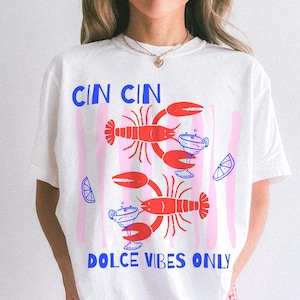 La Dolce Vita Shirt, Italian Girl Summer Tee with Martini Lobster Print, Coastal Granddaughter Aesthetic, Ocean Style Old Money Vibes