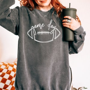 Game Day Sweatshirt, Super Bowl Sweatshirt, Fall Football Sweatshirt, Comfort Colors Football, Football Sweatshirt for Women
