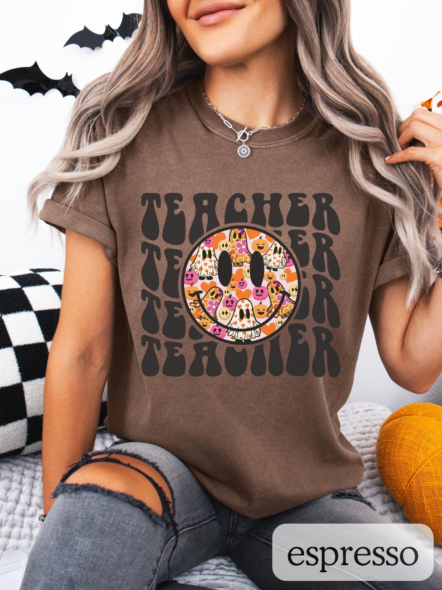 Lehrer-Halloween-Shirt, Comfort Colors® T-Shirt, gruseliges Retro Geschenk, Oktober Zurück zur Schulanerkennung T-Shirt, Halloween-Schule-Shirt