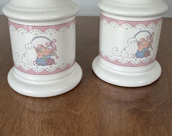 Sweet 80’s like cottagecore salt and pepper shakers featuring cute kittens with lace trim