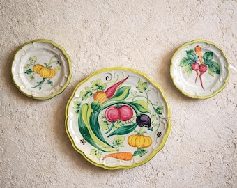 Vintage Italian Majolica Hand Painted Vegetable Wall Plates/ Serving Plates – Mid Century Italy – Set of 3 Rustic Italian Kitchen Decor