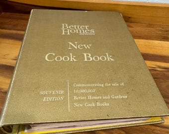 Vintage 1965 Gold Souvenir Edition Better Homes & Gardens New Cook Book | 5 Ring Binder | Vintage 1950s Hardcover Recipe Collection Book