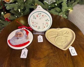 3 Cookie molds to choose from. 2 Pfaltzgraff cookies for Santa and a pampered chef