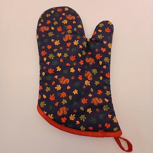 1 Squirrels, Acorns and Leaves Oven Mitt, Cute Squirrel Full Coverage Oven Glove, Small Hands Oven Mitt, Extra Large Oven  Kitchen Oven Mitt